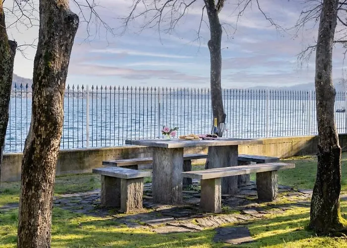 Large Lakeside 빌라 *